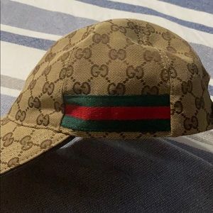 Gucci canvas baseball hat 🧢